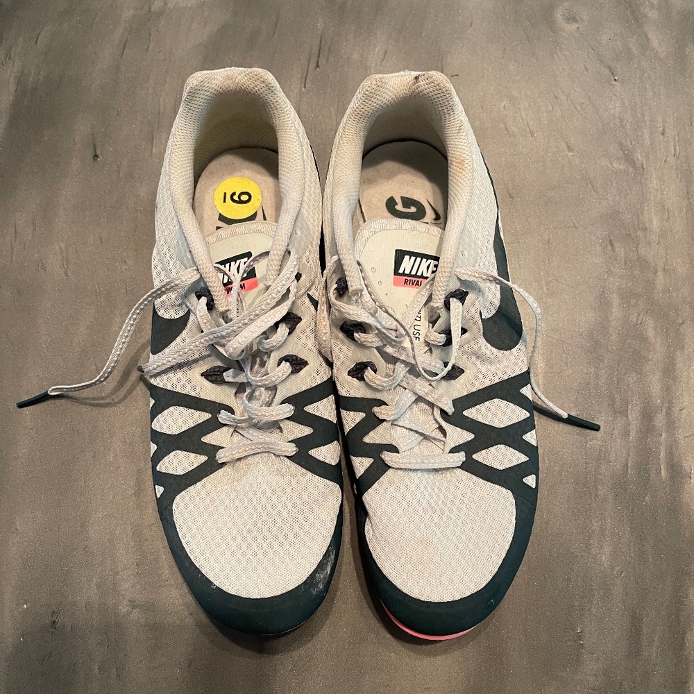 Nike women track shoes 9